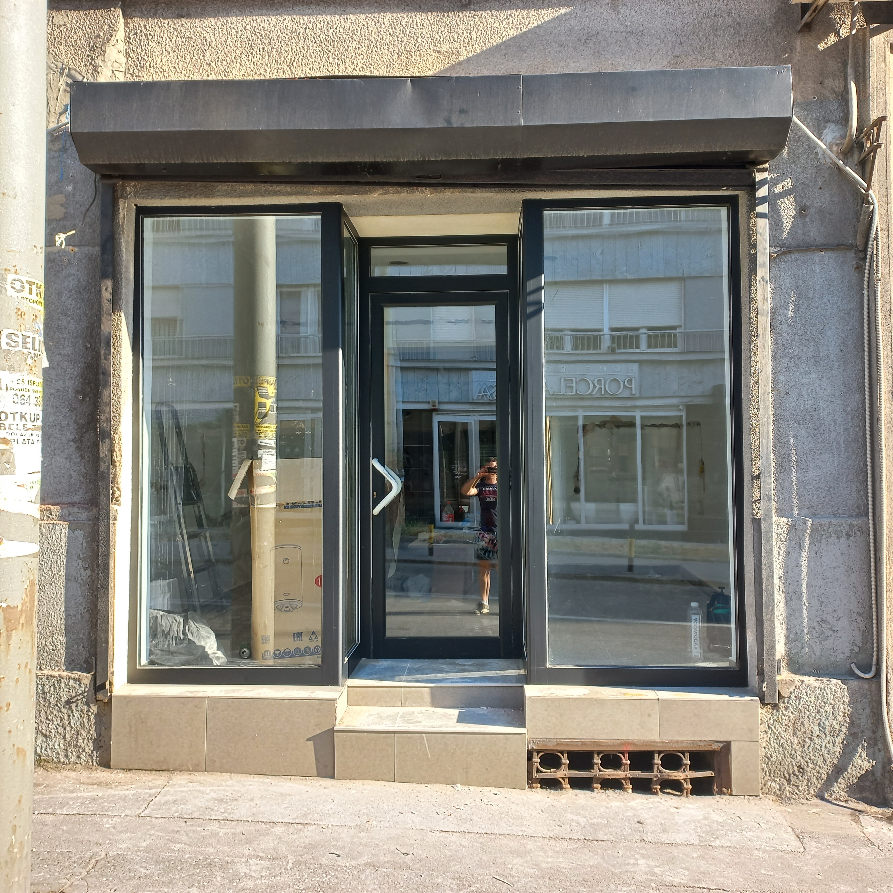 Presvlačenje stolarije folijom — realizovan rad Ultimate Design, fotografija 2