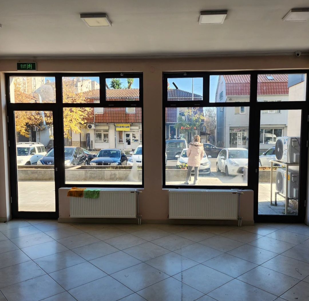 Presvlačenje stolarije folijom — realizovan rad Ultimate Design, fotografija 9